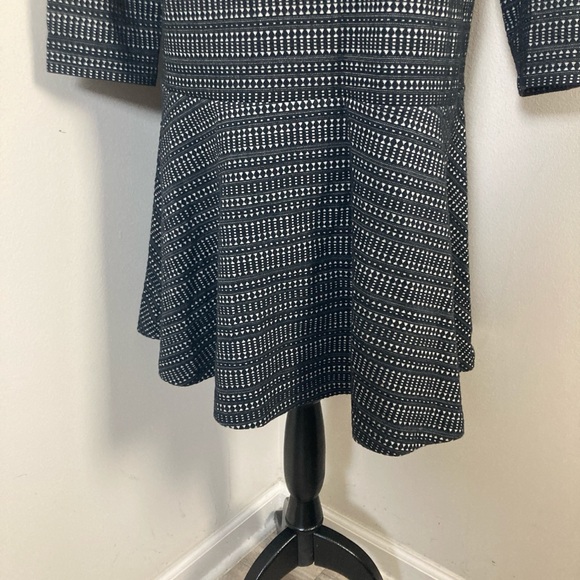 Loft Women’s Black Cream Mini Dress Drop Waist 3/4 Sleeves - Picture 3 of 4